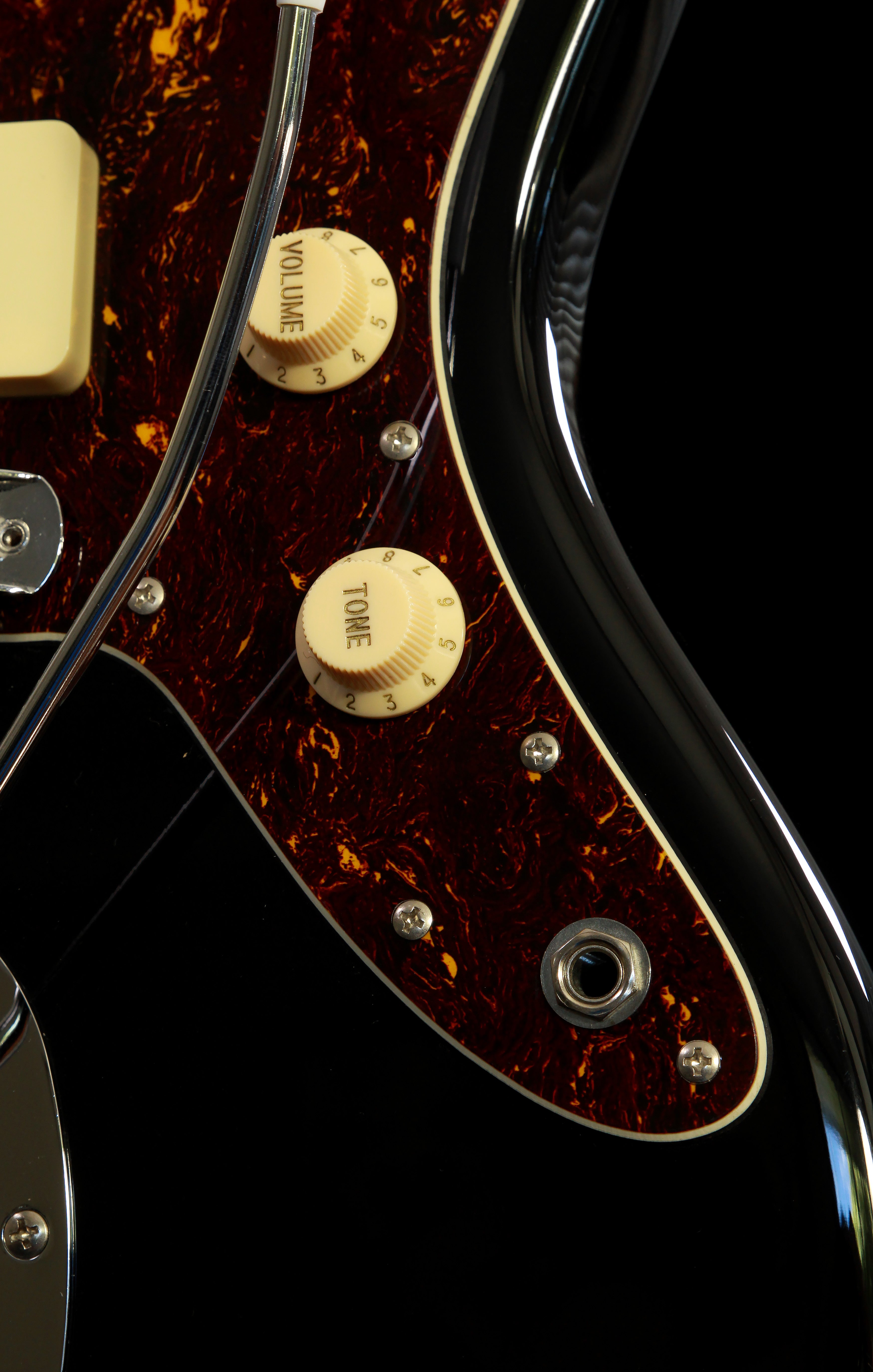 Crews Maniac Sound KTR-JM-PH Jazzmaster Black Tortoise Shell Pickguard –  Soul Drifter Guitars