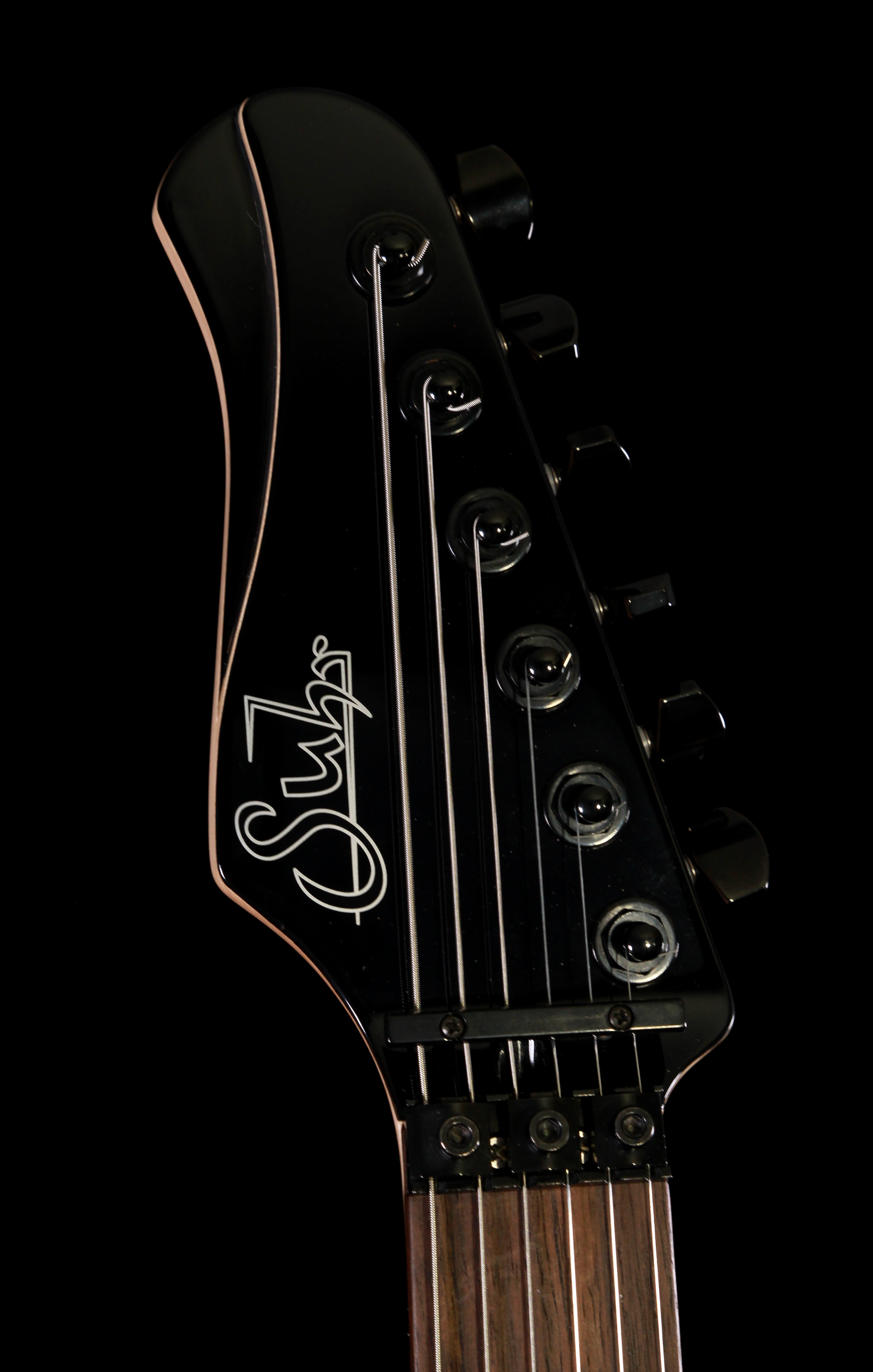 Suhr Guitars J Select Series Classic CLC S FRT 3 Tone Sunburst 