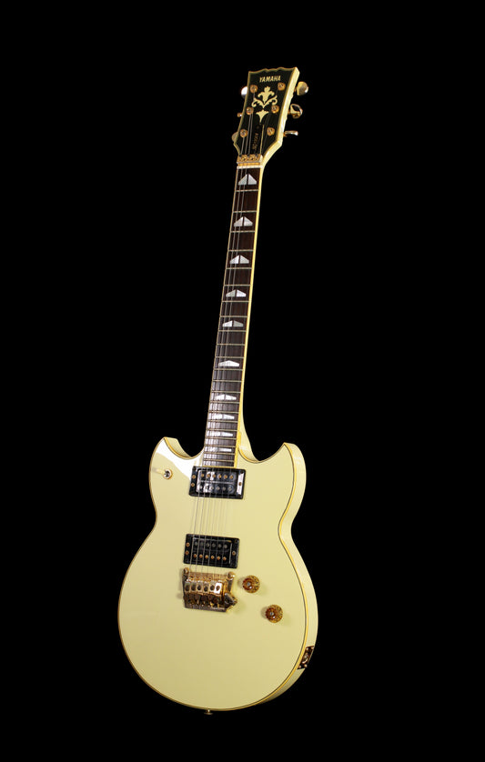 Yamaha SG 1300T Cream White 1983